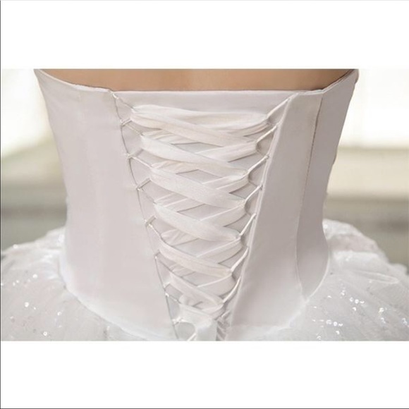 WHITE Sweetheart lace and sequins tulle - Picture 5 of 8